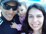 Esta  minha famlia, eu (Fbio), Mariana (esposa) e Jlia que nasceu no dia 26/01/2010 e vai completar um aninho. Ela  a luz da nossa vida e queriamos dizer que ns amamos muito ela. Fbio.