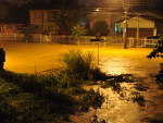 Na rua Rio Grande do Sul, bairro Anita Garibaldi, a rua tambm alagou na noite desta quarta-feira