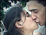 Na foto, estamos eu e meu amor, Kinho, quando chegou em Florianpolis dia 17/11/2010. Eu queria te dizer Mor que eu te amo muito, que minha vida sem voc no faz sentido algum. Amor da minha vida. Chris.