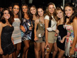 Meninas curtindo o show