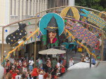 Personagens do Boi-de-Mamo na decorao de Carnaval nas ruas de Florianpolis