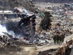 Militares buscaram desaparecidos na cidade de Minamisanriku, no sbado, 12 de maro