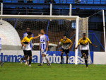 Jogadores do Tigre comemoram o gol na partida com o Ava
