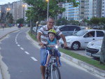 Um passeio de bicicleta na Av. Beira-mar Norte cai bem a qualquer um