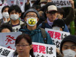 Japoneses protestaram, em Tquio, contra o vazamento de material radioativo na usina nuclear de Fukushima