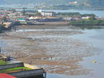Rio Itaja-au entre as cidades de Navegantes e Itaja, est com o nvel baixo