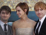 Trio Daniel Radcliffe, Emma Watson e Rupert Grint posaram para fotos