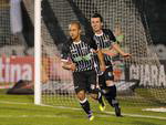 De pnalti, Jlio Csar marcou o segundo gol do Figueirense