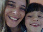 Minha filhota e eu. Queria dizer que ela  a alegria da minha vida, a luz dos meus olhos. Um beijo pra minha bonequinha. Fernanda