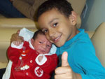 Meus filhos Arthur e Enzo, que nasceu no dia 25/04/11. Os orgulhos da famlia Rosa!!!