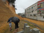 Deslizamento de terra na Rua Arno Zonta, no Bairro Limoeiro, em Itaja