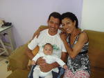 Eu,Heitor,fazendo uma visita na cassa da titia Lena e o titio Nilton.