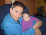 Meus tesouros Daiallan, 12 anos, e a mana Rafaely, de trs meses, so os xods da casa. Eliana