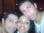 Darvin, Alessandra e seu filho Thales Yan no show do Exaltasamba, em 2011.