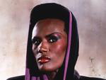 Cantora Grace Jones fez sucesso como modelo.