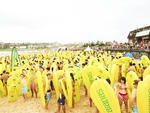 2 lugar: Praia Bondi, em New South Wales, estado de Sidney = 1,376 competidores no mar ao mesmo tempo    