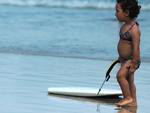 Com poucas ondas, praia da Lagoinha  ideal para as crianas brincarem com prancha