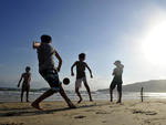 Sexta - Fotgrafo Alvarlio Kurossu registrou um belo momento nas areias da Praia dos Ingleses