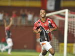 Bruno Rangel comemora o primeiro gol do JEC
