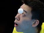 Concentrao do mesa-tenista de Hong Kong Jiang Tianyi na partida contra o russo Alexey Smirnov