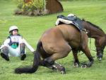 Queda do australiano Clayton Fredericks nas competies dos esportes equestres