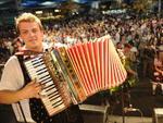 Noite de quarta-feira foi de Oktoberfest agitada na Vila Germnica