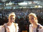 Penltimo fim de semana de Oktoberfest foi de Vila Germnica lotada em Blumenau. Cerca de 350 mil pessoas j passaram pela festa neste ano