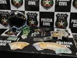 Tera-feira: Com o apoio da comunidade do Bairro Progresso, a Polcia Civil descobriu um comrcio de drogas organizado por quatro pessoas em um condomnio