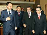 Em encontro dos ex-presidentes na Venezuela em 2005, Hugo Chvez recebeu Jos Luis Zapatero (Espanha), Lula (Brasil) e lvaro Uribe (Colmbia).