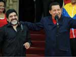 No ano de 2010, Chvez anunciou o rompimento das relaes com a Colmbia. No ato, o ex-presidente venezuelano dividiu sorrisos com o ento tcnico da Seleo Argentina de Futebol, Diego Maradona.