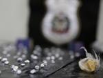Quarta-feira: Polcia Civil de blumenau apreende 100 pedras de crack que estavam com 5 jovens em Blumenau