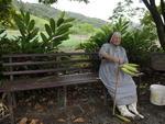Irm Crdula Butzke persiste, aos 83 anos, nas tarefas que lhe acompanham a vida toda