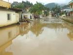Quarta-feira: Estragos causados pela chuva no Bairro Tabuleiro, em Balnerio Cambori
