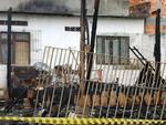 Quarta-feira: Duas crianas morrem em incndio em Itaja. Casa onde ocorreu o incndio no tinha instalao eltrica e a iluminao era feita com velas