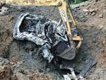 Tera-feira: Prefeitura de Rodeio encontra dois veculos pblicos enterrados