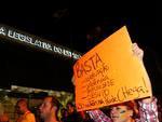 Os manifestantes seguiram pacificamente do incio at o fim do protesto 