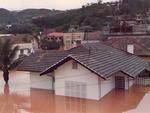 Rua Paraiba. Foto foi enviada por Dieter Hskes.Mande tambm fotos da enchente de 1983 para o email geral@santa.com.br