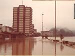 Avenida Beira-Rio. Foto foi feita por um membro da famlia Marx. Mande tambm fotos da enchente de 1983 para o email geral@santa.com.br