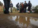 Protesto pede melhores condies em escola improvisada no Bairro Passo Manso