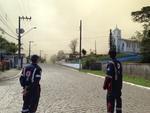 Fumaa de incndio txico em So Francisco do Sul