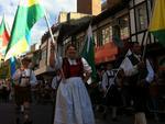 Desfile deste sbado contou com sol e caladas lotadas