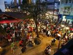 Guarda de Trnsito fechou parte da Rua XV de Novembro, na altura do Bar do Tunga, em razo do movimento de folies da Oktoberfest