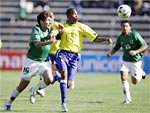 Robinho teve poucos lances inspirados em La Paz. 