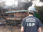 IGP e Bombeiros comeam a percia do incndio no restaurante Frohsinn