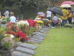 Familiares foram aos cemitrios de Blumenau para lembrar dos entes queridos.