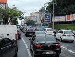 Final da tarde desta quarta-feira (4) foi de congestionamento nas principais ruas do Centro de Blumenau. A chuva, as obras realizadas pela Prefeitura e as alteraes no trnsito colaboraram para o movimento intenso.