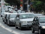 Final da tarde desta quarta-feira (4) foi de congestionamento nas principais ruas do Centro de Blumenau. A chuva, as obras realizadas pela Prefeitura e as alteraes no trnsito colaboraram para o movimento intenso.