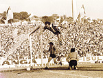 Andr Catimba na final do Gaucho de 1977. O Grmio ganhou por 1 a 0