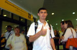 Alex, no Aeroporto Salgado Filho,  esperana de cruzamentos e gols com bola parada no Gre-Nal