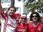 Torcida Colorada faz a festa no centro de Lages... Inter, Campeo do Mundo 2006